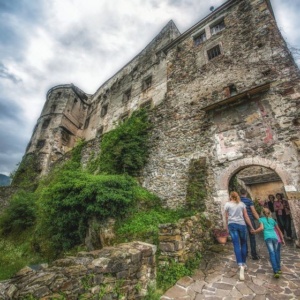 aperitivo-nel-giardino-del-castello